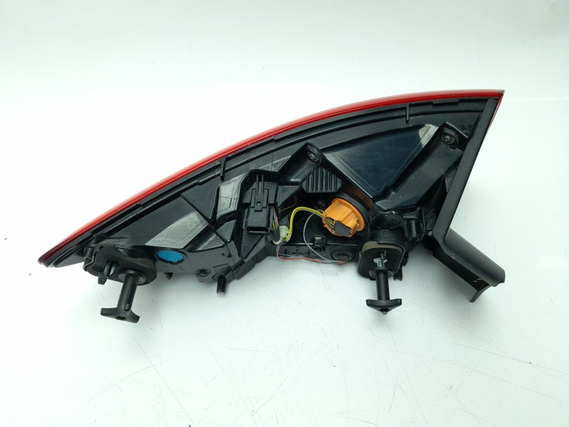 Recambio de piloto trasero derecho para renault megane iv sport tourer (k9a/m/n_) 1.3 tce 140 (k9nb) referencia OEM IAM 26550115