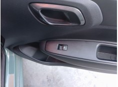 MANDO ELEVALUNAS DELANTERO DERECHO 935602V000 