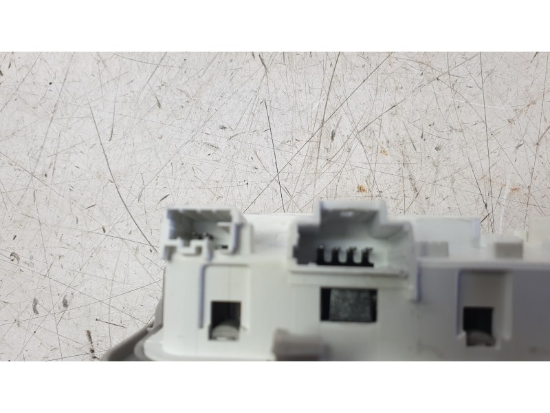 Recambio de luz interior para citroën c3 aircross ii van (2c_, 2r_) puretech 82 referencia OEM IAM 96887290B  