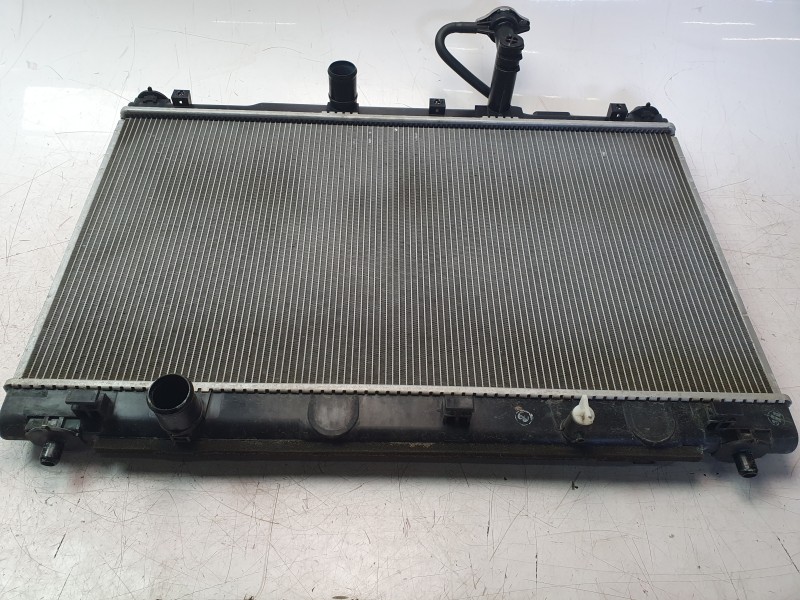 Recambio de radiador agua para suzuki vitara (ly) 1.6 (apk 416) referencia OEM IAM 1770061M00000 CZ2230002820 