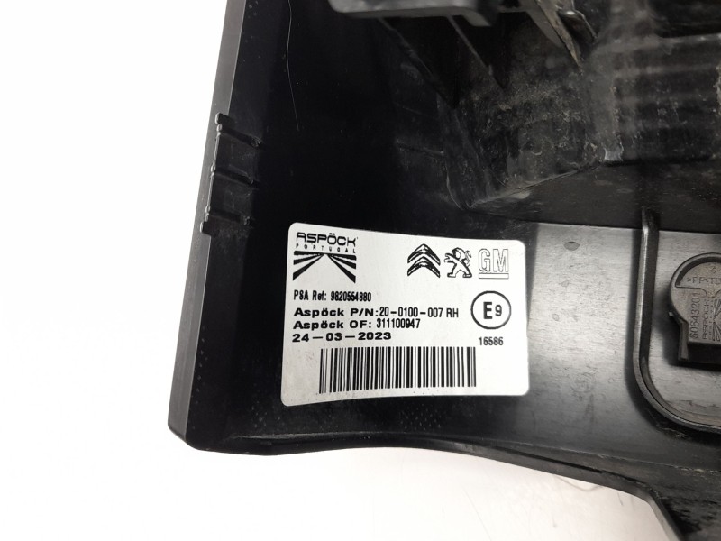 Recambio de piloto trasero derecho para fiat doblo furgoneta/monovolumen (510_, 511_) bluehdi 100 referencia OEM IAM 9820554880 