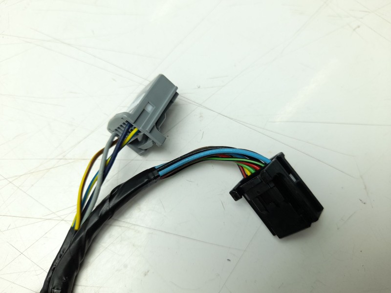 Recambio de retrovisor derecho para renault megane iv sport tourer (k9a/m/n_) 1.3 tce 140 (k9nb) referencia OEM IAM 963011434R  