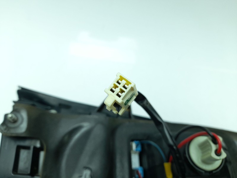 Recambio de piloto trasero derecho interior para subaru outback (bs) 2.5 awd (bs9) referencia OEM IAM 84912AN080  