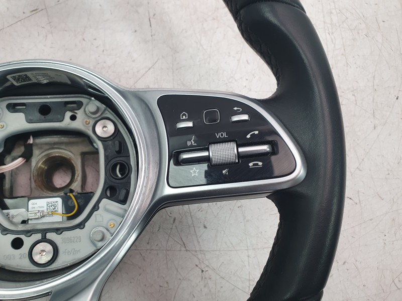 Recambio de volante para mercedes-benz clase a berlina (bm 177) a 200 d (117.112) referencia OEM IAM A0040053699 / A0004609701  