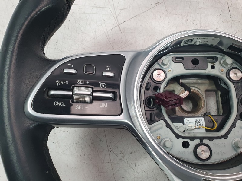 Recambio de volante para mercedes-benz clase a berlina (bm 177) a 200 d (117.112) referencia OEM IAM A0040053699 / A0004609701  