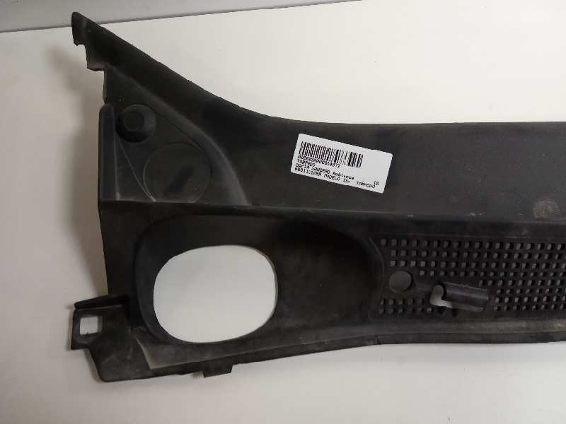 Recambio de torpedo para dacia sandero ambiance referencia OEM IAM 668113105R  