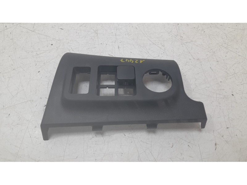 Recambio de moldura para citroën c-elysee (dd_) 1.5 bluehdi 100 referencia OEM IAM 9674382577  