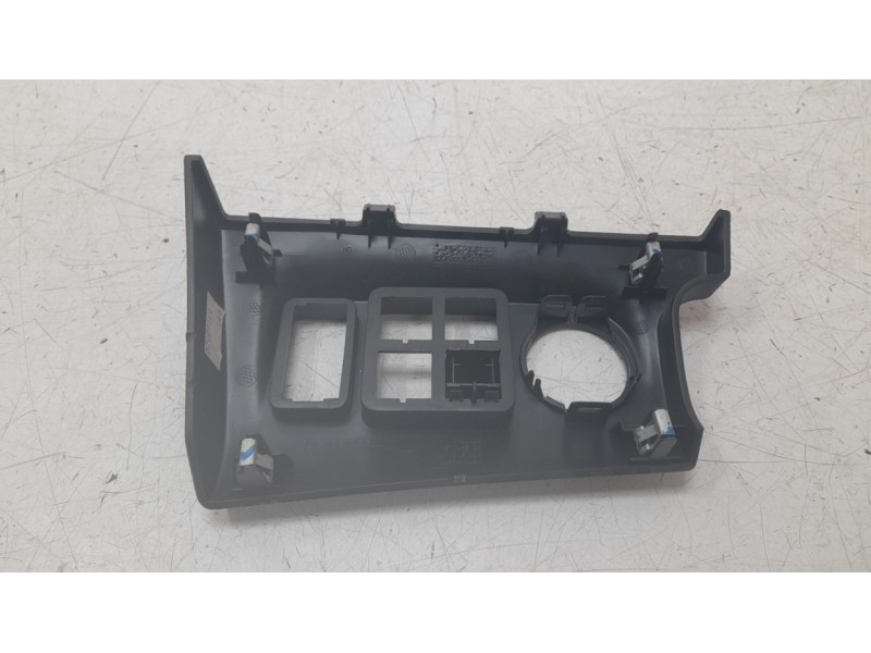 Recambio de moldura para citroën c-elysee (dd_) 1.5 bluehdi 100 referencia OEM IAM 9674382577  