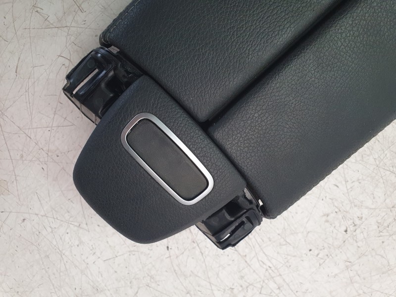 Recambio de apoyabrazos central para mercedes-benz clase a berlina (bm 177) a 200 d (117.112) referencia OEM IAM A1776806603  