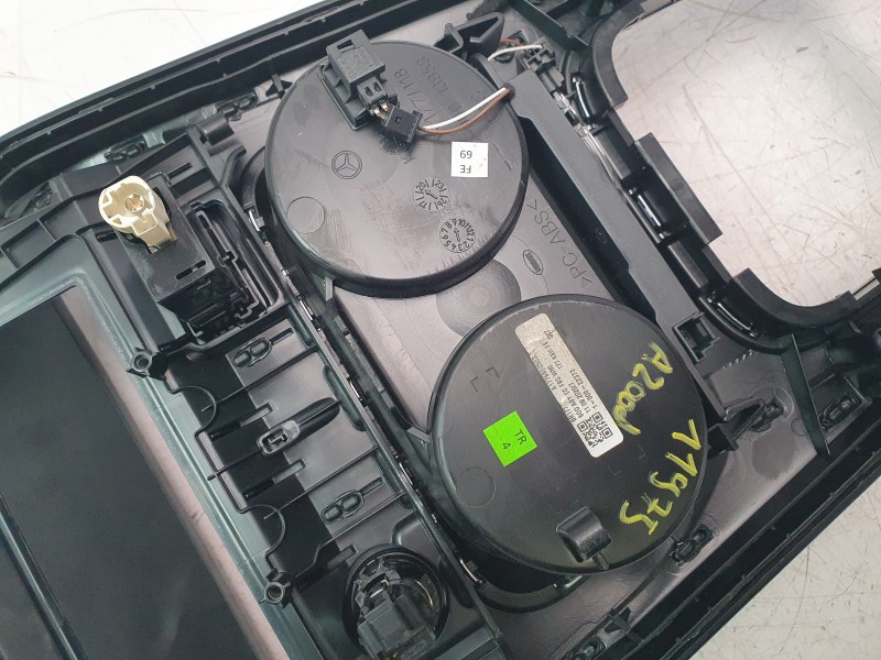 Recambio de moldura para mercedes-benz clase a berlina (bm 177) a 200 d (117.112) referencia OEM IAM A1776802503  