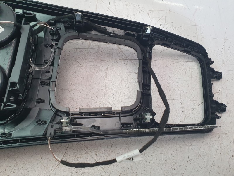 Recambio de moldura para mercedes-benz clase a berlina (bm 177) a 200 d (117.112) referencia OEM IAM A1776802503  