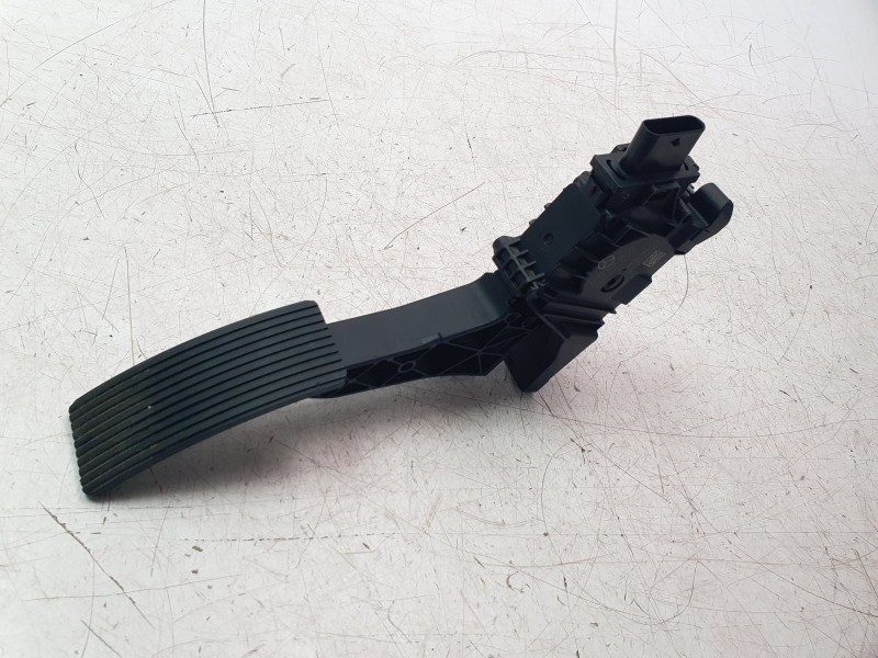 Recambio de potenciometro pedal para mercedes-benz clase a berlina (bm 177) a 200 d (117.112) referencia OEM IAM A1773001800  