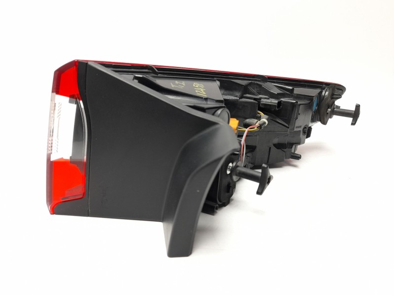 Recambio de piloto trasero izquierdo para renault megane iv sport tourer (k9a/m/n_) 1.3 tce 140 (k9nb) referencia OEM IAM 265554