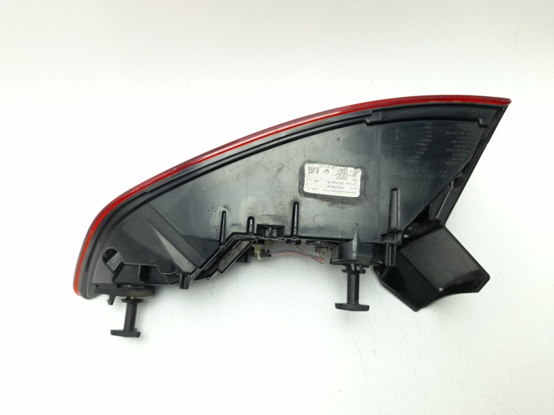 Recambio de piloto trasero izquierdo para renault megane iv sport tourer (k9a/m/n_) 1.3 tce 140 (k9nb) referencia OEM IAM 265554