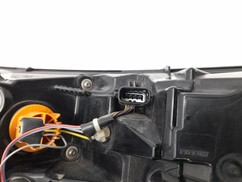 Recambio de piloto trasero izquierdo para renault megane iv sport tourer (k9a/m/n_) 1.3 tce 140 (k9nb) referencia OEM IAM 265554