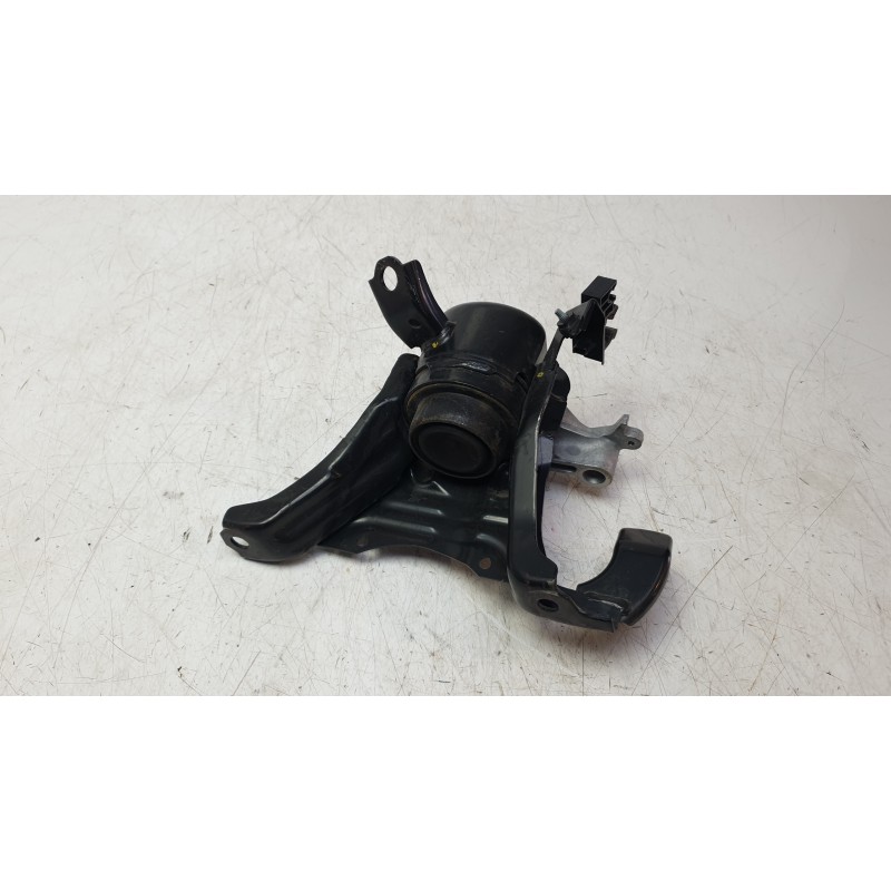 Recambio de soporte motor derecho para toyota corolla station wagon (_e21_) 2.0 hybrid (mzeh12) referencia OEM IAM 1230524020  
