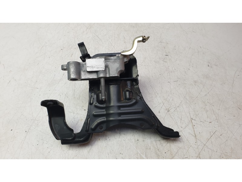 Recambio de soporte motor derecho para toyota corolla station wagon (_e21_) 2.0 hybrid (mzeh12) referencia OEM IAM 1230524020  