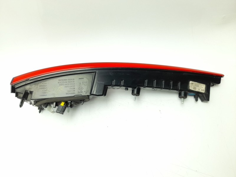Recambio de piloto trasero derecho interior para renault megane iv sport tourer (k9a/m/n_) 1.3 tce 140 (k9nb) referencia OEM IAM