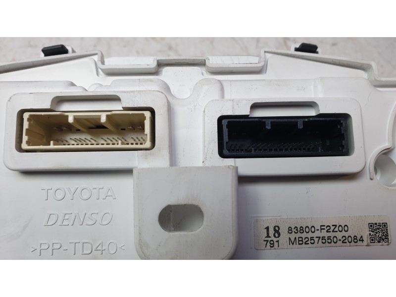 Recambio de cuadro instrumentos para toyota corolla station wagon (_e21_) 2.0 hybrid (mzeh12) referencia OEM IAM 83800F2Z00  