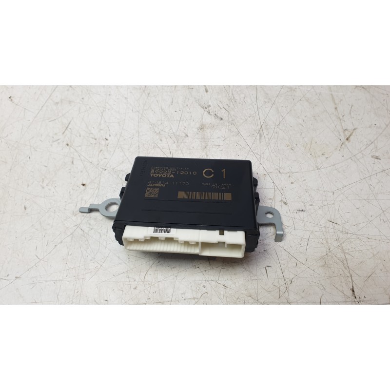 Recambio de modulo electronico para toyota corolla station wagon (_e21_) 2.0 hybrid (mzeh12) referencia OEM IAM 8922212010  