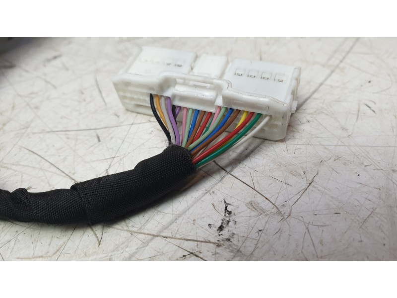 Recambio de mando multifuncion para toyota corolla station wagon (_e21_) 2.0 hybrid (mzeh12) referencia OEM IAM 8432902020  