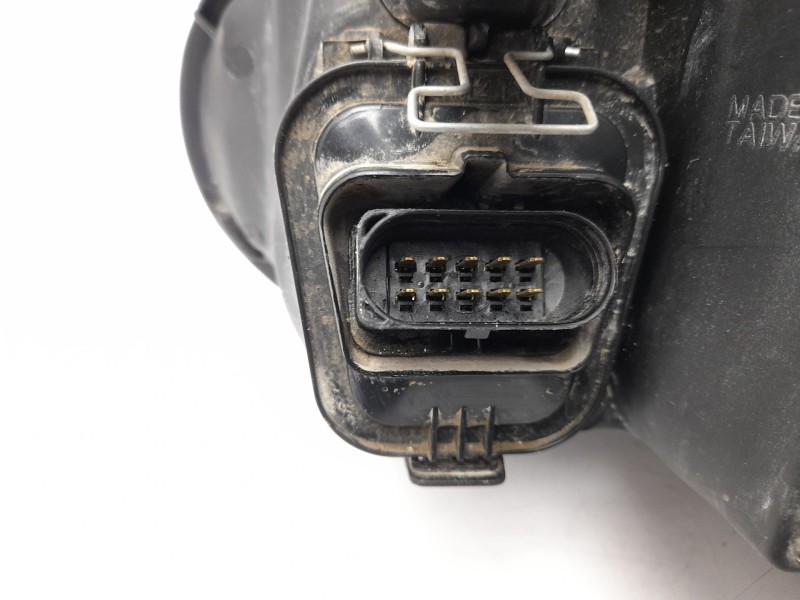 Recambio de faro derecho para volkswagen golf iv (1j1) 1.9 tdi (2000-2008) 101cv 74kw 3p referencia OEM IAM 1J1941018K  10123211