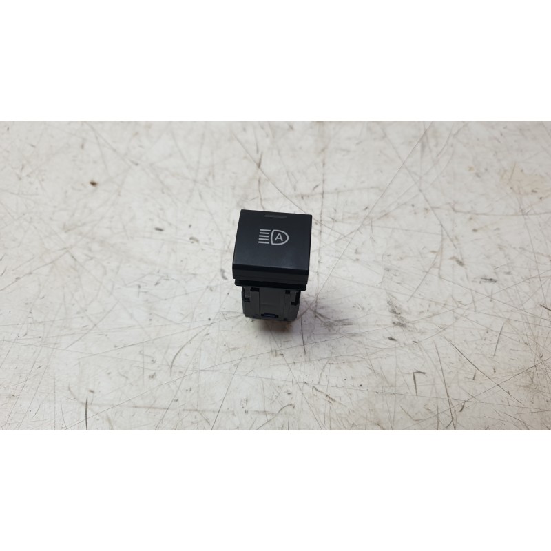 Recambio de interruptor para toyota corolla station wagon (_e21_) 2.0 hybrid (mzeh12) referencia OEM IAM 8415302060  