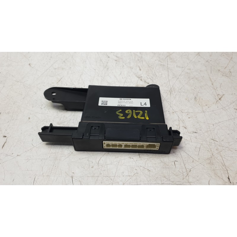 Recambio de modulo electronico para toyota corolla station wagon (_e21_) 2.0 hybrid (mzeh12) referencia OEM IAM 8865002L40  