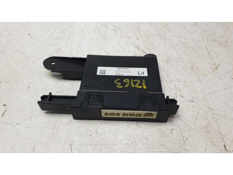 Recambio de modulo electronico para toyota corolla station wagon (_e21_) 2.0 hybrid (mzeh12) referencia OEM IAM 8865002L40  