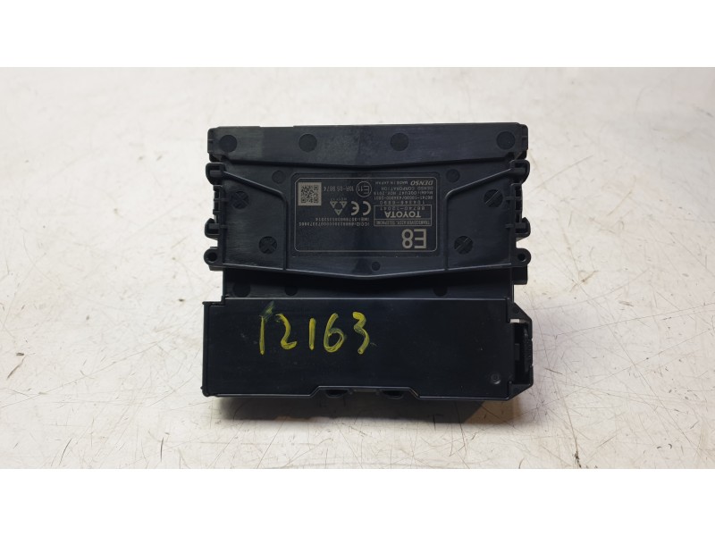 Recambio de modulo electronico para toyota corolla station wagon (_e21_) 2.0 hybrid (mzeh12) referencia OEM IAM 8674012041  
