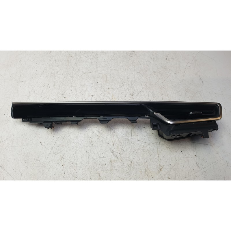 Recambio de rejilla aireadora para toyota corolla station wagon (_e21_) 2.0 hybrid (mzeh12) referencia OEM IAM 5566202580  