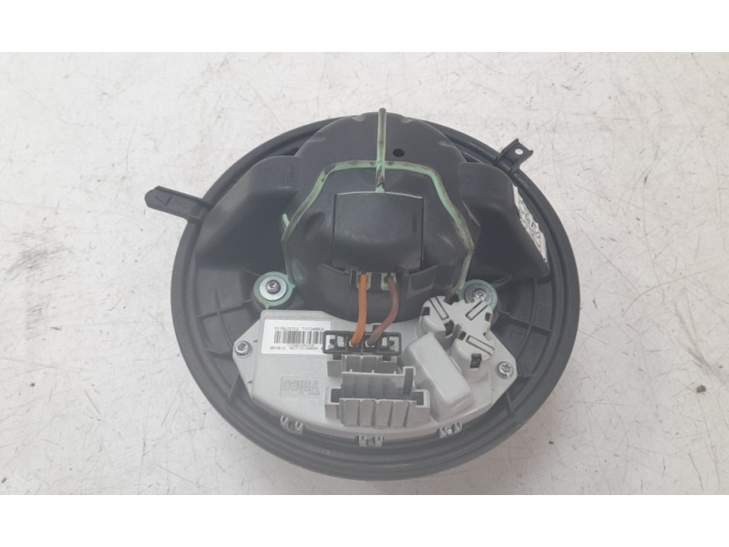 Recambio de ventilador calefaccion para bmw z4 roadster (e89) sdrive 23i referencia OEM IAM 6933663012  2105310/34124