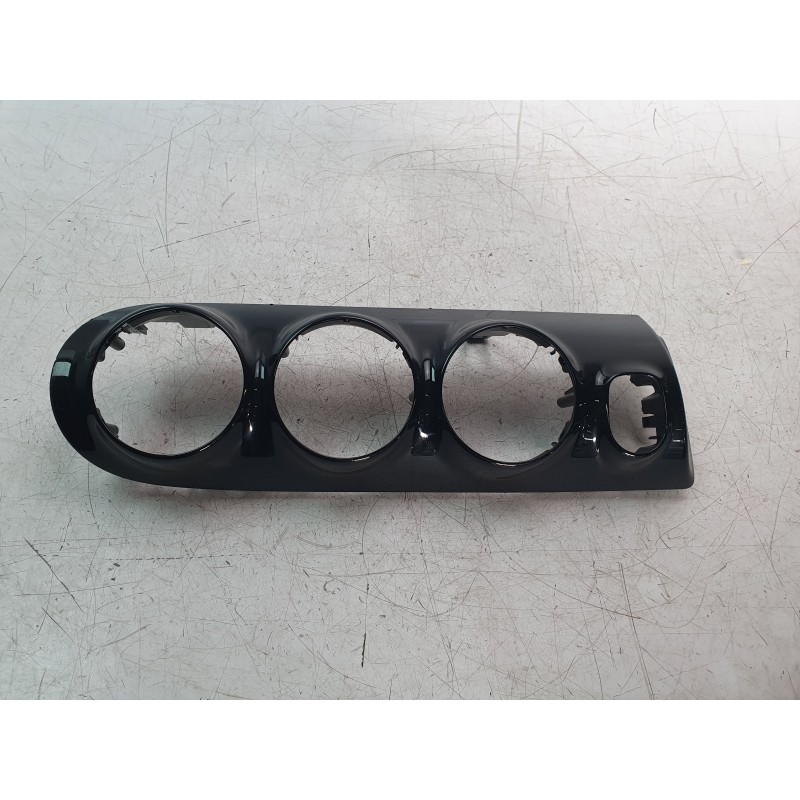 Recambio de moldura para mercedes-benz clase a berlina (bm 177) a 200 d (117.112) referencia OEM IAM A1776809800  