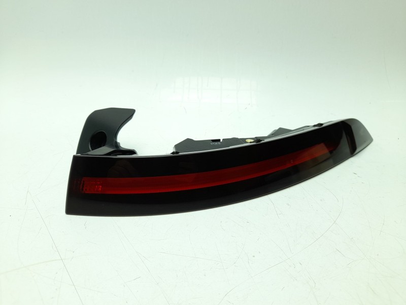 Recambio de piloto trasero derecho para hyundai kona 1.0 t-gdi referencia OEM IAM 92402BE003  