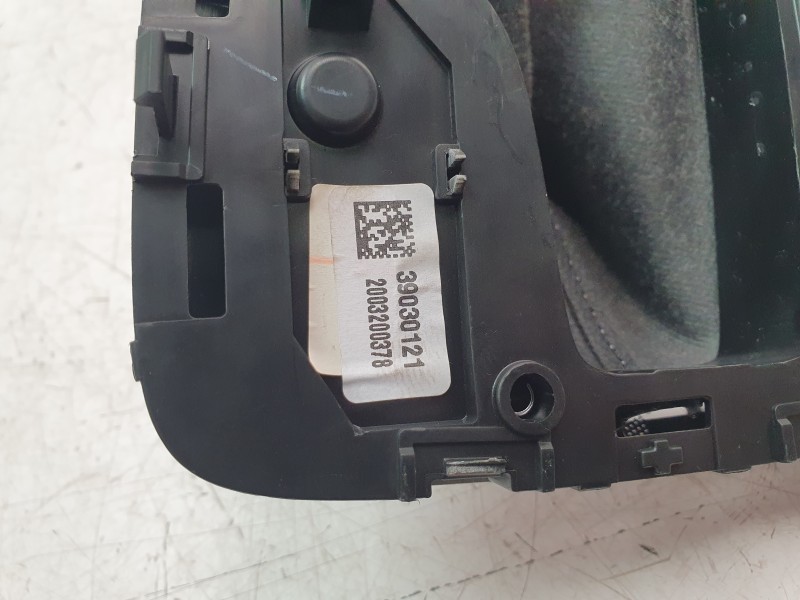 Recambio de pomo palanca cambio para opel insignia b grand sport (z18) 2.0 (68) referencia OEM IAM 39030121  