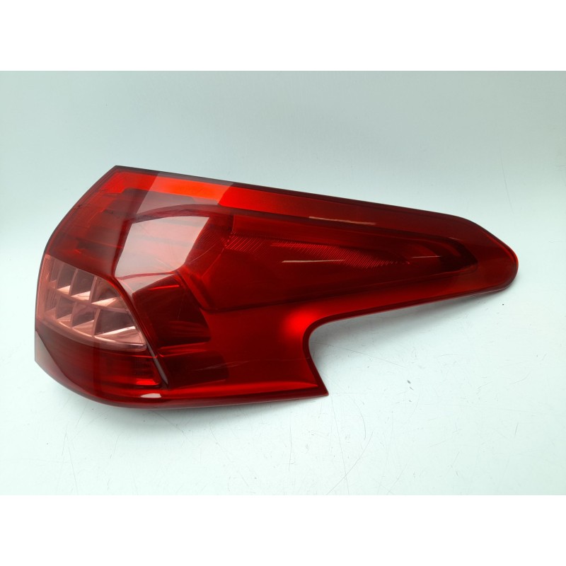 Recambio de piloto trasero derecho para citroën c5 iii break (rw_) 2.0 hdi 140 referencia OEM IAM 9681074080  