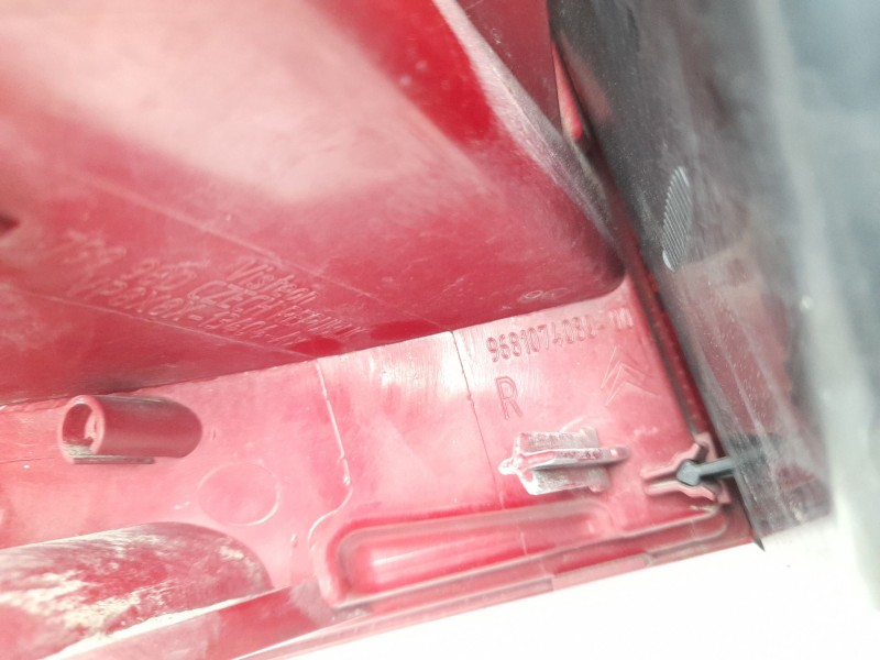 Recambio de piloto trasero derecho para citroën c5 iii break (rw_) 2.0 hdi 140 referencia OEM IAM 9681074080  