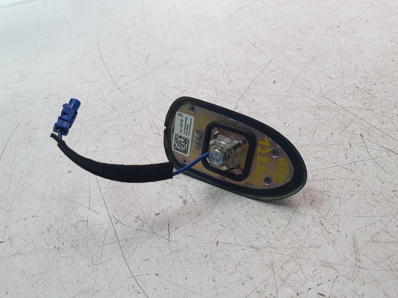 Recambio de antena para opel insignia b grand sport (z18) 2.0 (68) referencia OEM IAM 13383704  