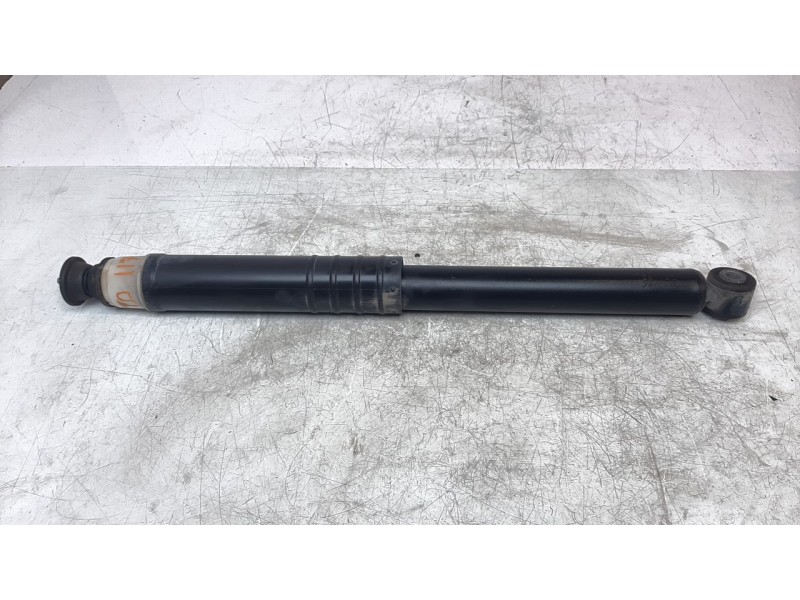 Recambio de amortiguador trasero derecho para renault captur limited referencia OEM IAM 562107338R  