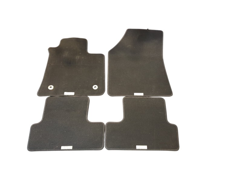 Recambio de juego alfombrillas para renault megane iv sport tourer (k9a/m/n_) 1.3 tce 140 (k9nb) referencia OEM IAM 8201614858  