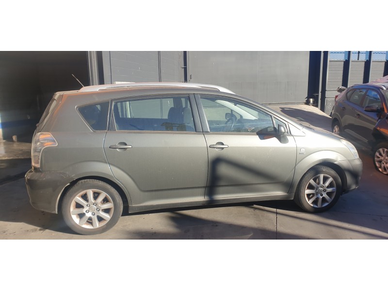 toyota corolla verso (r1) del año 2005