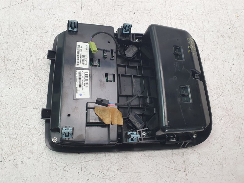 Recambio de luz interior para opel insignia b grand sport (z18) 2.0 (68) referencia OEM IAM 84422352  