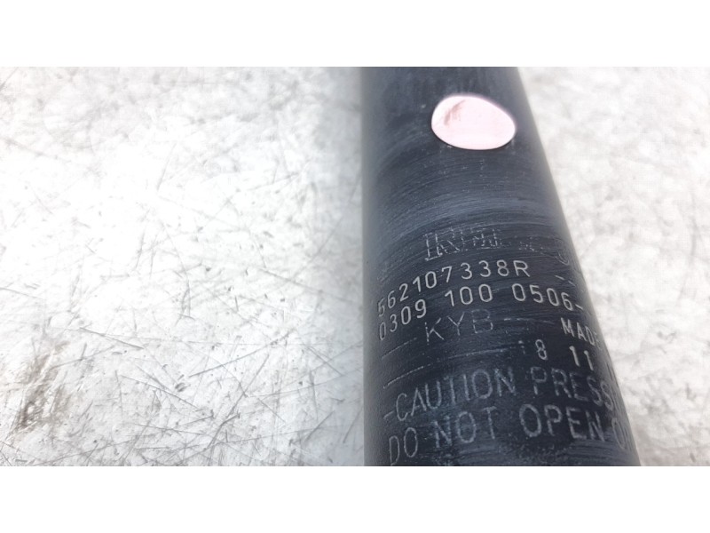 Recambio de amortiguador trasero derecho para renault captur limited referencia OEM IAM 562107338R  