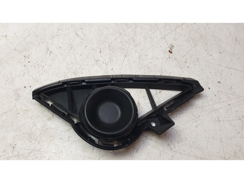 Recambio de moldura para hyundai i10 iii (ac3, ai3) 1.0 mpi referencia OEM IAM 86564K7000  