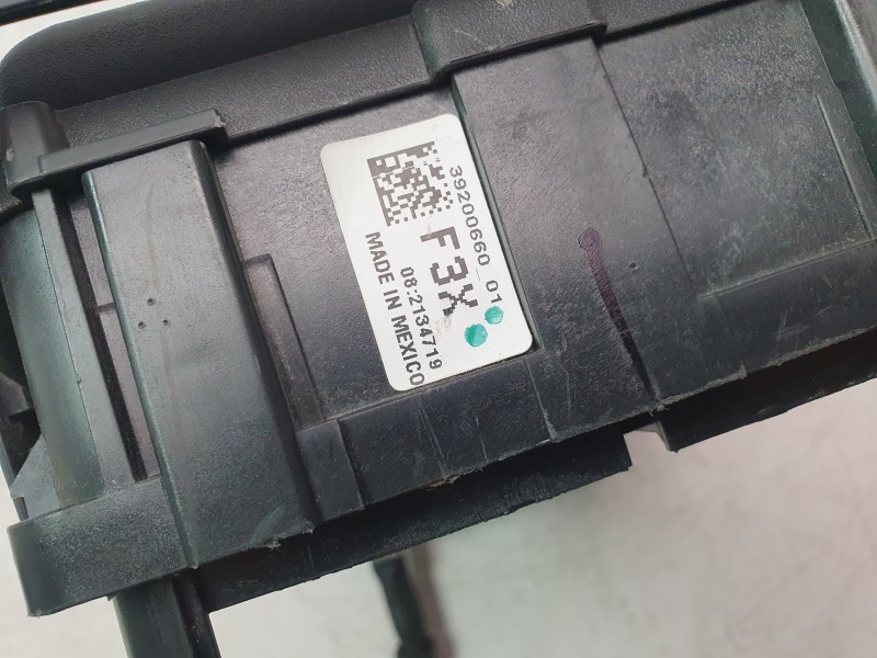 Recambio de caja reles / fusibles para opel insignia b grand sport (z18) 2.0 (68) referencia OEM IAM 39200660  