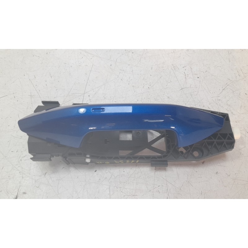 Recambio de maneta exterior delantera derecha para skoda enyaq iv suv (5az) 80x 4x4 referencia OEM IAM 8Y0839240A  