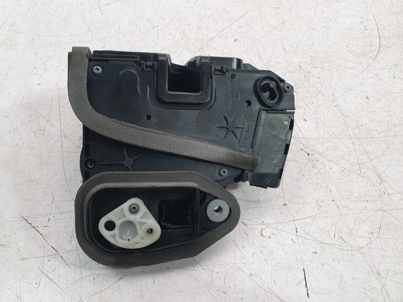 Recambio de cerradura puerta trasera derecha para opel insignia b grand sport (z18) 2.0 (68) referencia OEM IAM 13533667  