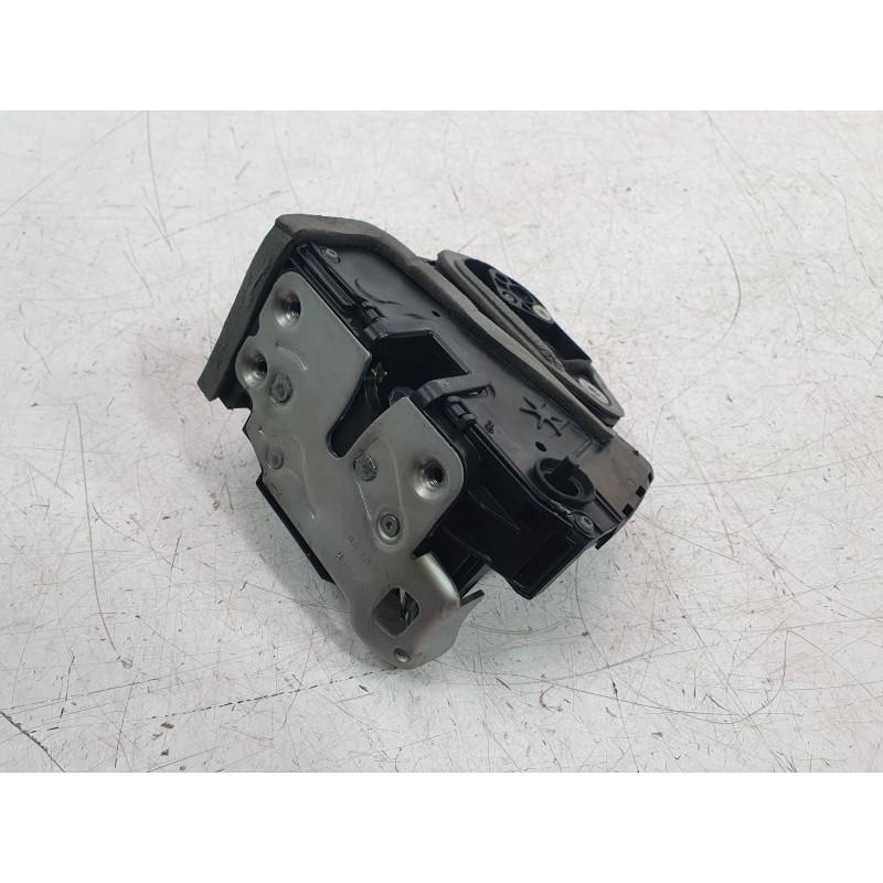 Recambio de cerradura puerta trasera izquierda para opel insignia b grand sport (z18) 2.0 (68) referencia OEM IAM 13533664  