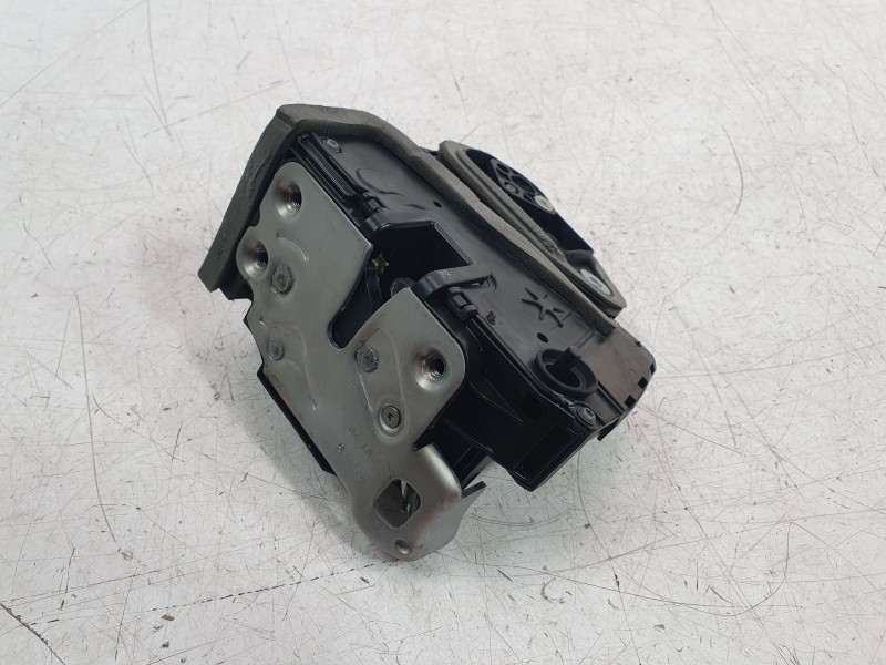 Recambio de cerradura puerta trasera izquierda para opel insignia b grand sport (z18) 2.0 (68) referencia OEM IAM 13533664  