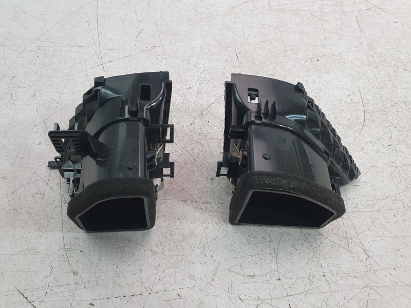 Recambio de aireador central para opel insignia b grand sport (z18) 2.0 (68) referencia OEM IAM 39017311 / 39017312  